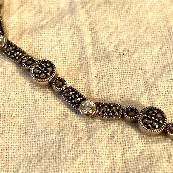 Vintage Sterling Silver Marcasite clear Crystal Choker. 29 grams. - Picture 2 of 12